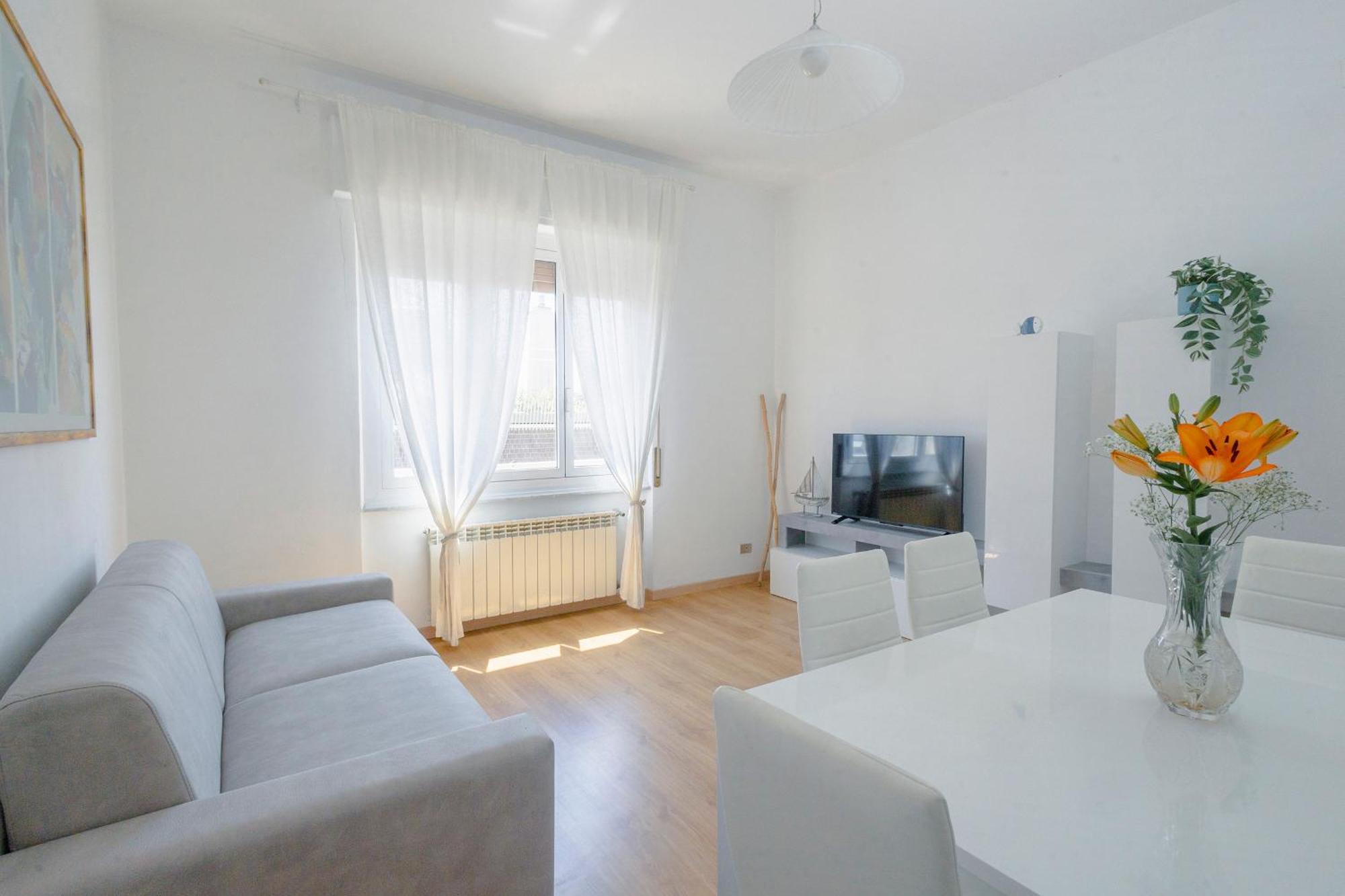"L'Attico Bianco" City View 10 M A Piedi Dal Mare Savona Eksteriør billede